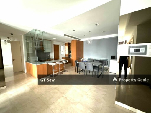 4 Bedroom unit with Private Lift Lobby, High Floor, Nice View, Near to klcc