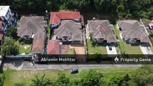Freehold & Renovated | Setingkat Setengah Bungalow Jalan Tasik Biru Sungai Buloh