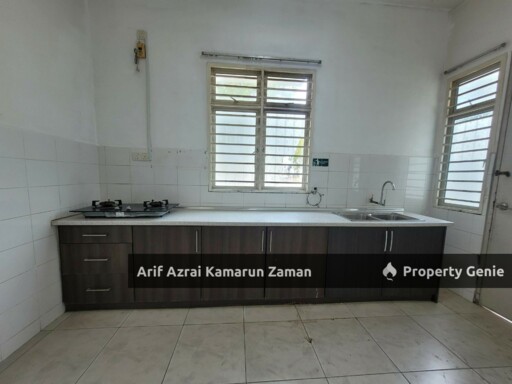 [Partially Furnished] Corner Lot Double Storey The Pines Terrace, Presint 11 Putrajaya | 4R3B | RM2,800/month