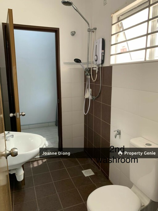 PUNCAK ALAM-LORONG LAUTAN SAMUDERA CORNER HOUSE