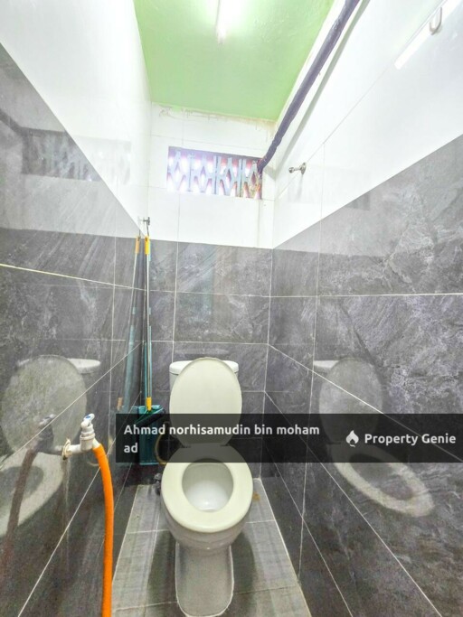 Renovated (20"x60") Single Storey Terrace @  Seksyen 24, SHAH ALAM