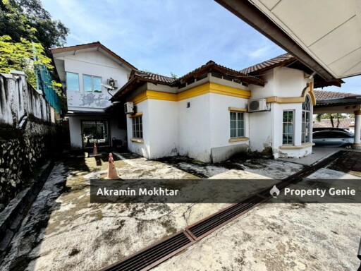Freehold & Renovated | Setingkat Setengah Bungalow Jalan Tasik Biru Sungai Buloh