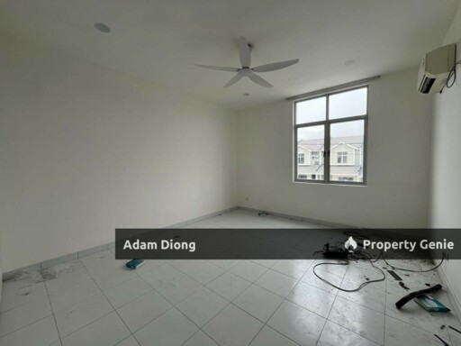 Erica, Bestari Perdana Meridin East, Pasir Gudang