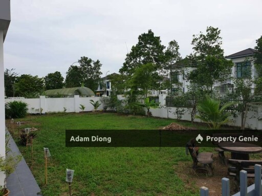Eco Tropics @ Rosewood @ Corner Lot