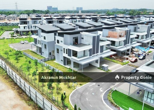 Brand New & Corner Lot | Three Storey Semi-D, Broadleaf Residences, Kota Kemuning, Shah Alam