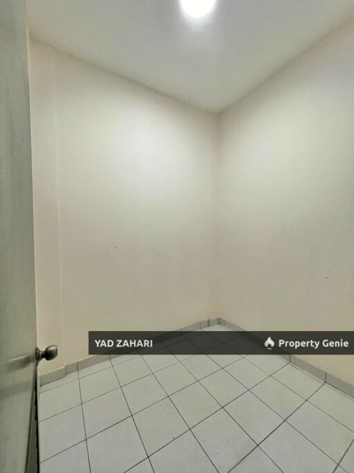 Taman Tasik Prima, Puchong | Townhouse 5 Bedrooms | RM890K - Fully Furnished, Roof Deck Facing Lake View & Spacious Built Up