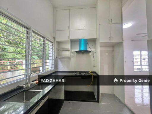 Seksyen 29, Kg Lombong Shah Alam | Single Storey Semi-D 4 Bedrooms | RM480K - Good Condition with Loft and Semi Furnished