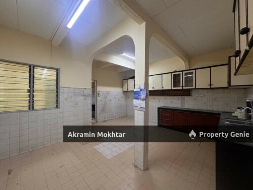 FREEHOLD & REFURBISHED | DOUBLE STOREY CORNER LOT SS1 KAMPUNG TUNKU, PETALING JAYA