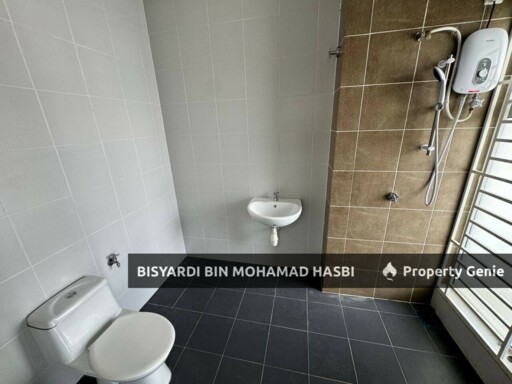 2 Storey Terrace Taman Ruby, Dengkil .