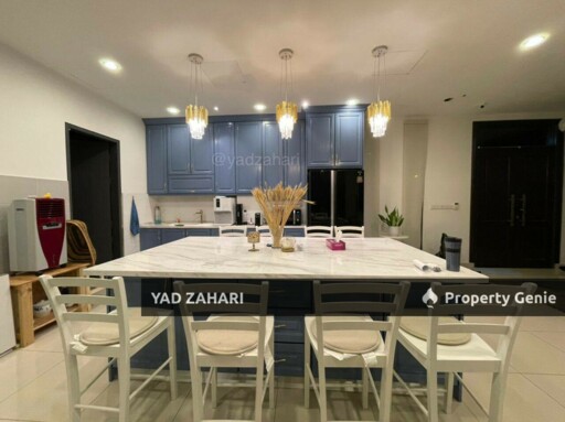 Semi-furnished Double Storey Zero Lot Bungalow Next to the Natural Lake, Perdana Heights