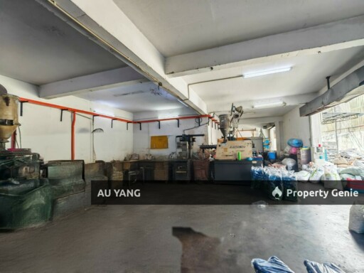 1.5 Storey Semi-Detached Factory For Sale @ Juru 槟城 Juru Beringin 工业区 1.5 层半独立式工厂出售