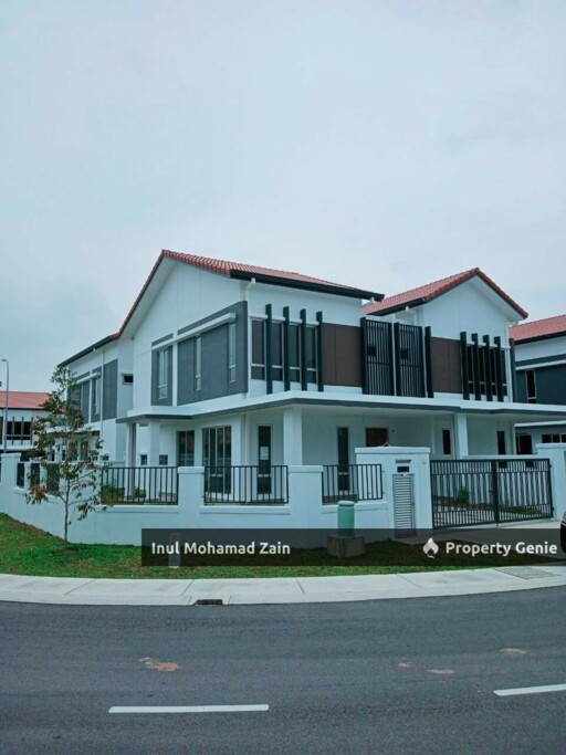 Double Storey Semi-D Corner Lot @ Setia Alam Sari Bangi For Rental
