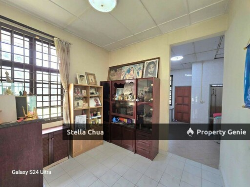 Taman Molek Single Storey Corner Lot  😍Hugest Land in the Residential for Sale