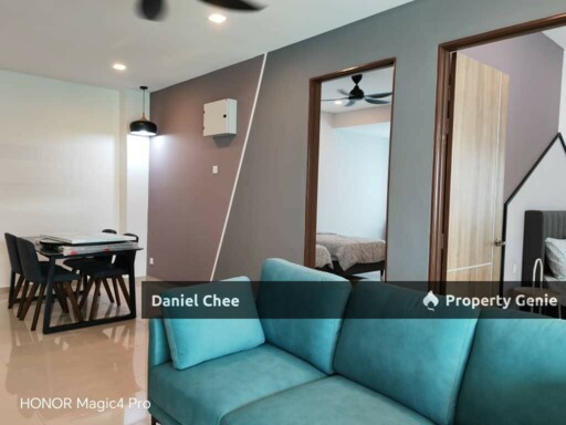 Modern Semi-d Selling Below Market Value with Fully Furnished