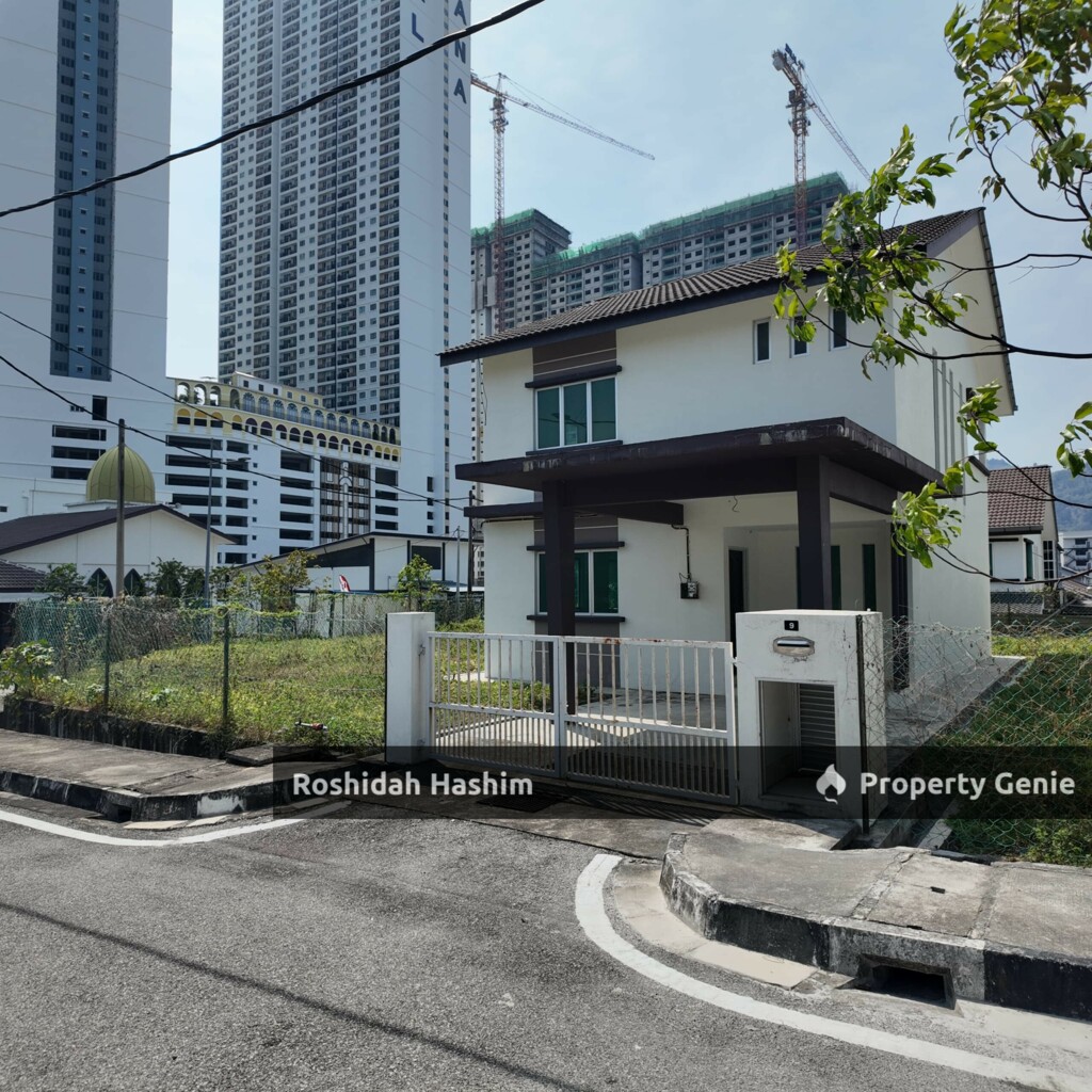 Taman Tunas Damai 2, Bayan Lepas [ Corner Lot 2 Sty Bungalow]