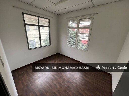 24'x70' Sq.Ft FREEHOLD End Lot Extra Land 2.5 Storey Terrace House Taman Salak Perdana, Bandar Baru Salak Tinggi, Sepang.