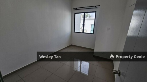 New Cheng 2 Storey Terrace Gated Community 20x70 Freehold 4rooms Bare