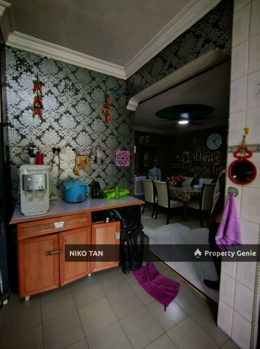 Jalan Kemajuan Single Storey End Lot Taman Universiti For Sale
