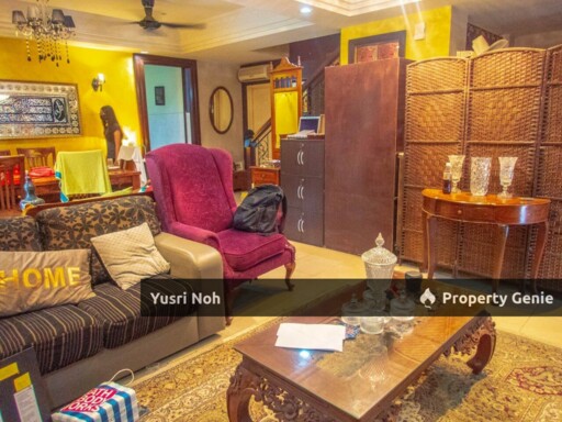 URGENT FOR SALE : 2 Storey Terrace House Corner Lot Jalan Adang Bukit Jelutong Shah Alam