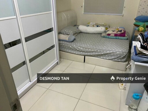 STRAITS GARDEN RESIDENCE furnished UNIT JELUTONG