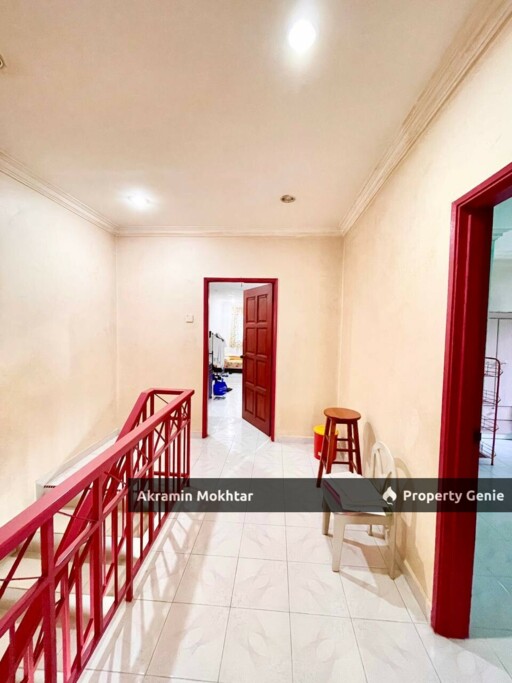 Freehold, Corner Lot & Fully Renovated | Double Storey Jalan Semarak Bandar Utama Batang Kali