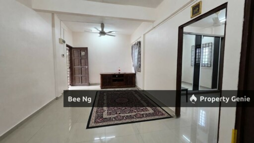 Taman Melawati / Flat