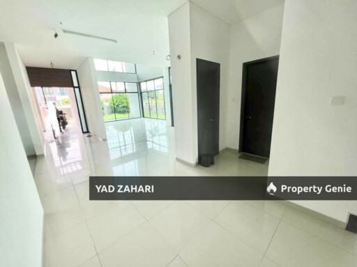 Taman Universiti, Bangi | Bungalow 7 Bedrooms | RM1.6M - Roof Solar Panel Ready, Nearby UKM and Strategic Location