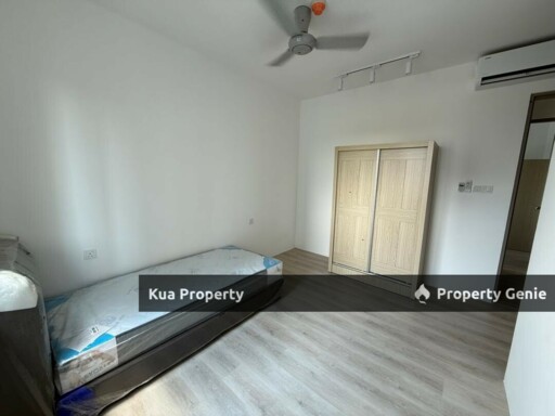 Master Room Kenny Hill Residence 2 Apartment For Rent Located at Kenny Hill, opposite Swinburne