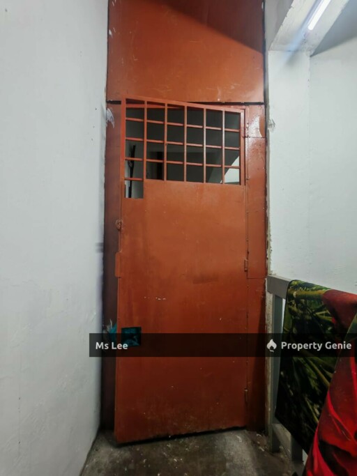 3rd floor Shop Apartment RM 300 (Behind Pasar Malam)-Taman Sentosa @ Klang-Ready Now