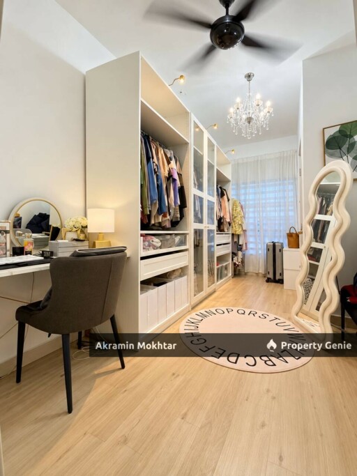 Freehold, Renovated & Fully Furnished | Double Storey Terrace Taman Mutiara Rinching Semenyih
