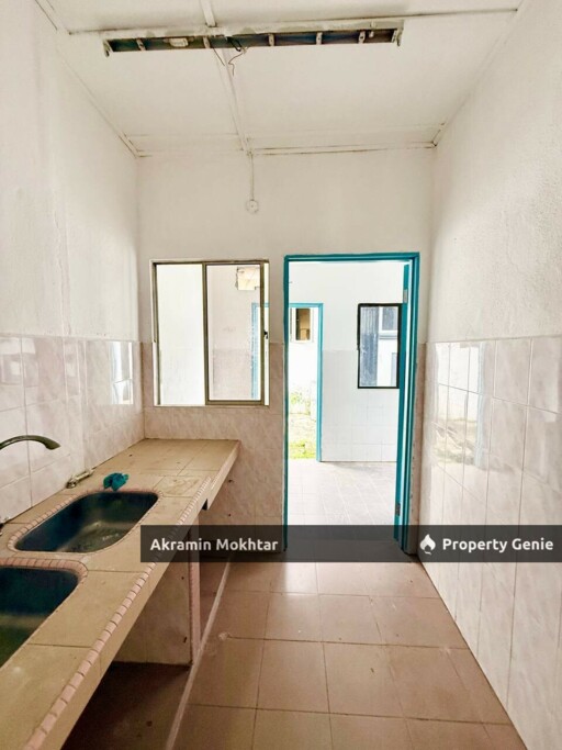 Freehold, End Lot & Renovated | Double Storey Bandar Puchong Jaya , Puchong