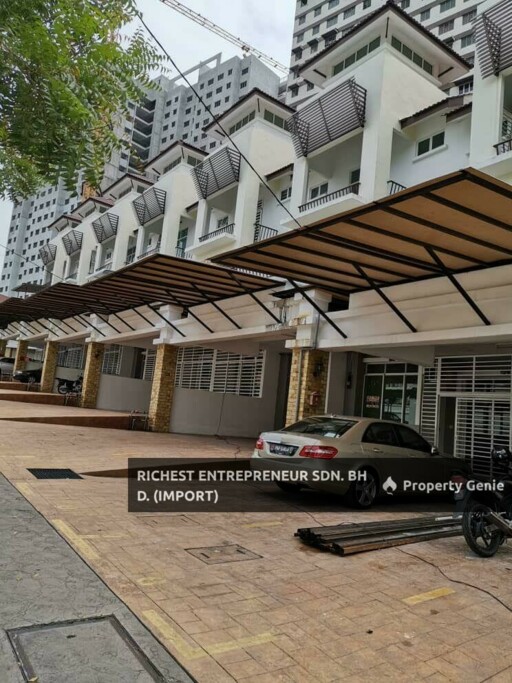 CABANNA COURT