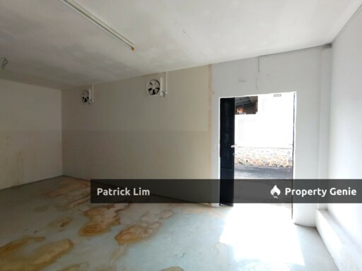Paya Rumput Ground Floor Shop For Rent