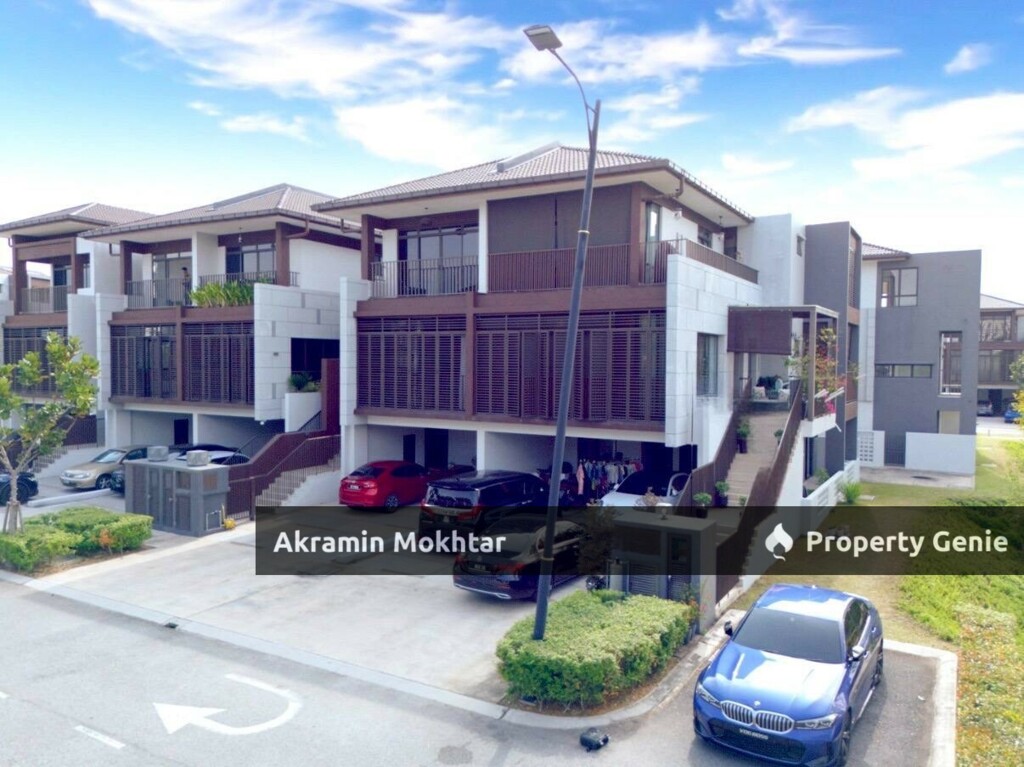 Freehold, End Lot & Fully Renovated | 3 Storey Terrace House  THE MULIA RESIDENCES, CYBERJAYA