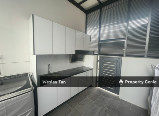 HOT SALE: One Krubong 2 Storey Endlot Fully Reno Freehold Furnished Fitted 32x70