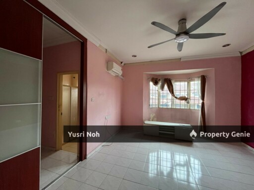 2 Storey Seksyen 7 Shah Alam - Partial Furnshed! Good Condition