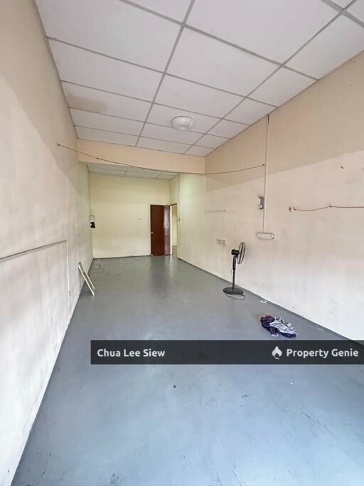 Double Storey Shoplot for Sale at Pekan Nanas, Taman Emas Merah