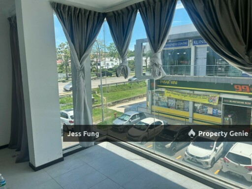 88 Market 2nd floor corner lot office for RENT