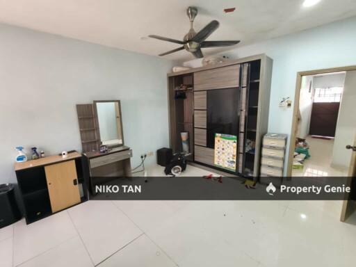 Jalan Tasek 1.5Sty Bandar Seri Alam For Sale