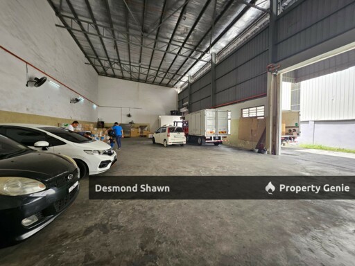 Kempas Utama 1.5 Cluster Factory