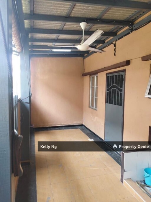 Double Sty Renovated Gated & Guarded House At Puteri Klang Rent