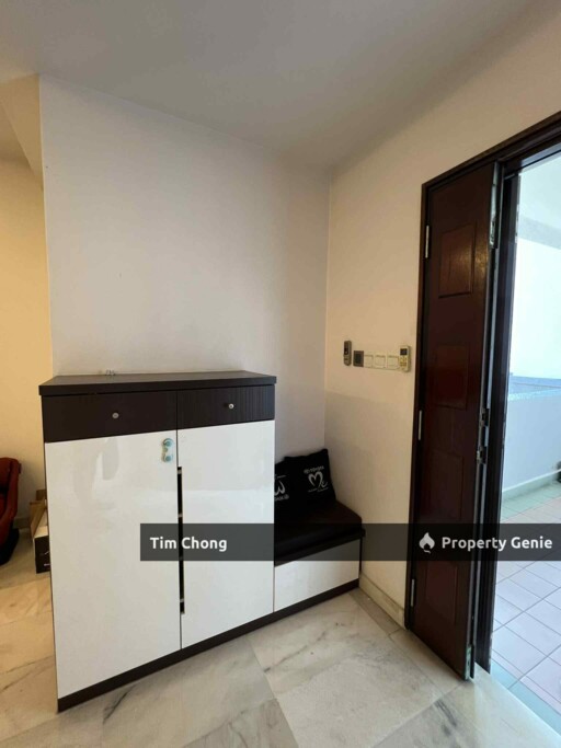 Aloha Tower Condominium