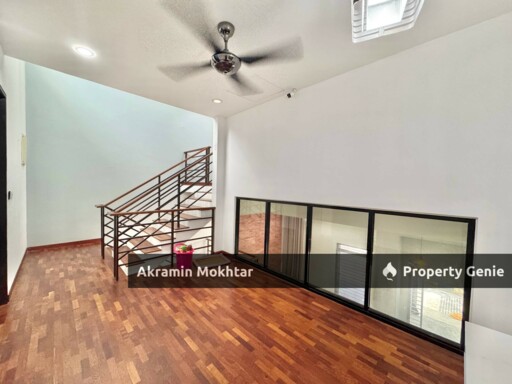 Freehold & Renovated | 2.5 Storey Terrace Intermediate TTDI Grove Phase 10, Kajang