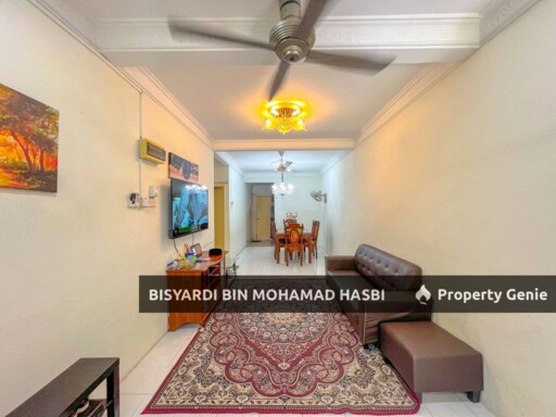RENOVATED TOWNHOUSE (Upper Floor) TAMAN SAGA, AMPANG .