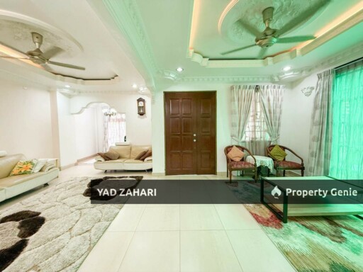 D'Kayangan, Seksyen 30, Shah Alam | 2.5 Storey Semi D Cluster 6 Bedrooms | RM1.39M - Fully Reno, Gated Guarded and Extended Front Side