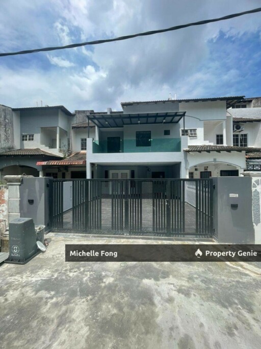 Taman Skudai Baru @ Jalan Hang Kasturi / Double Storey Terrace For Sale / Fully Renovated / Kitchen Extended / Master Room Extended Balcony