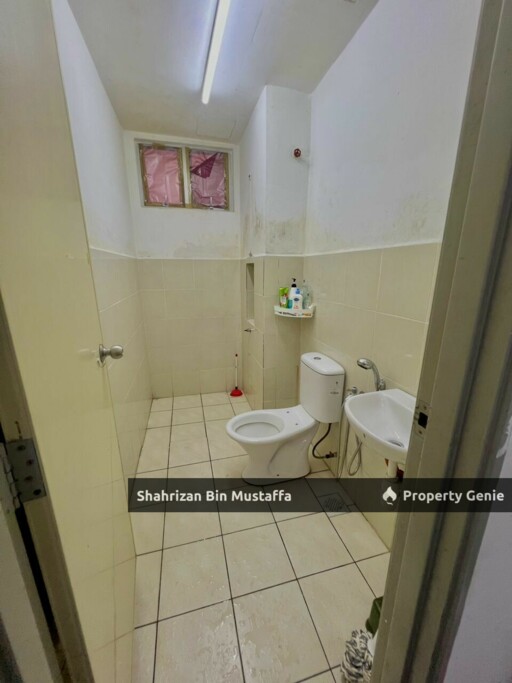 Molek Ria Apartment. International Lot. Taman Molek, Johor Bahru