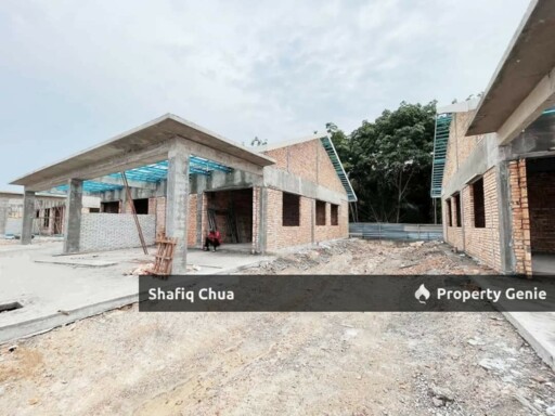 Freehold Rumah SemiD Setingkat Taman Desa Idaman, Olak Lempit