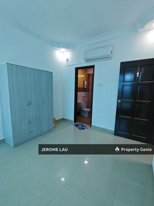 Master Room for Rent Kipark Kip Villa Tampoi near Paradigm Mall