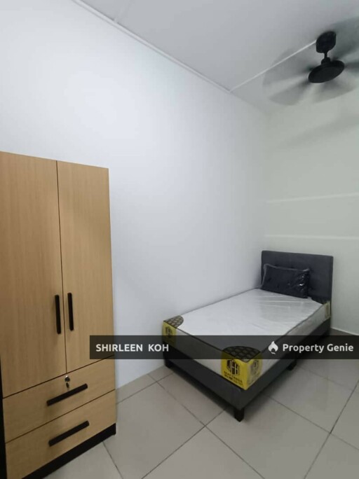 Female Room for Rent at Suriamas Suites Condominium @ Larkin JB Town